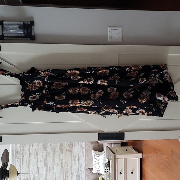 Maurices Dresses & Skirts - Sunflower 🌻 Dress